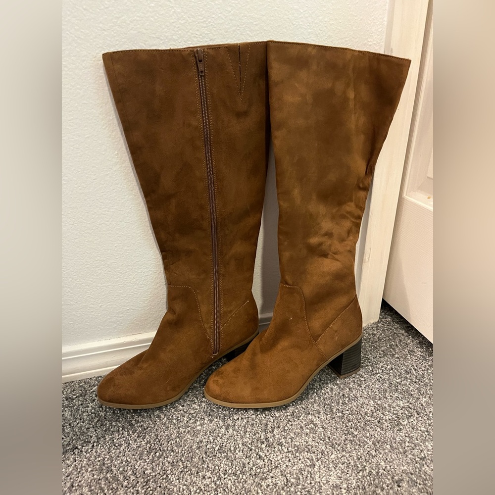 Knee High Boots!